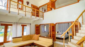 Seafront Luxury Villa | Hypo-allergenic bedding, down comforters, pillowtop beds, in-room safe