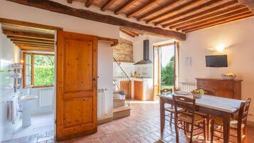 1 phòng ngủ, két bảo mật tại phòng, bàn ủi/dụng cụ ủi quần áo