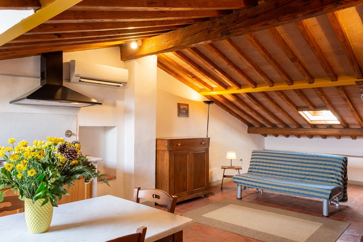 1 slaapkamer, een kluis op de kamer, een strijkplank/strijkijzer