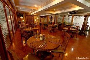 Restaurant - Crown Regency Residences - Cebu (Cebu City)