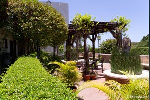 Courtyard - Crown Regency Residences - Cebu (Cebu City)