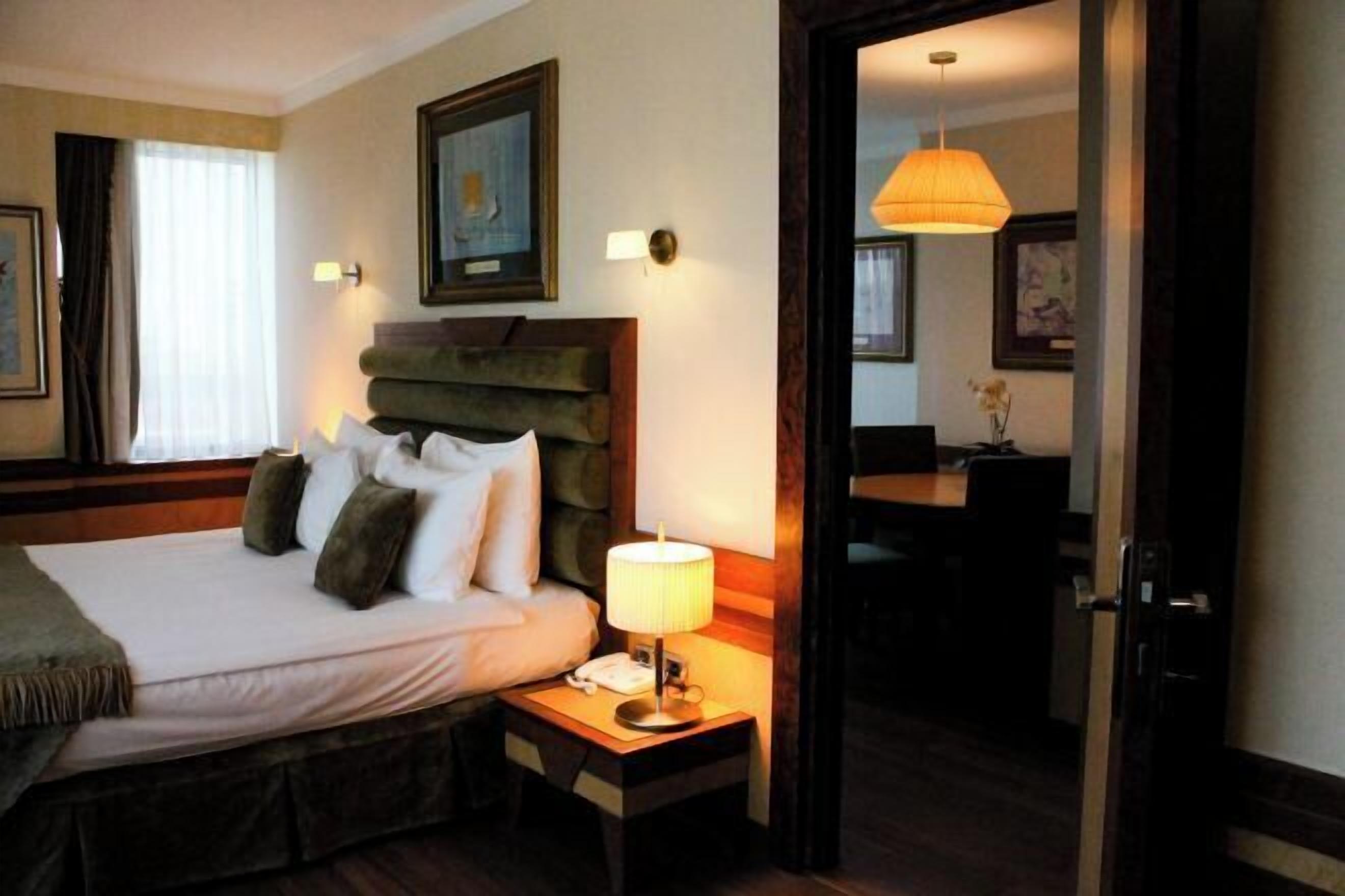 Minibar, in-room safe, individually decorated, blackout drapes