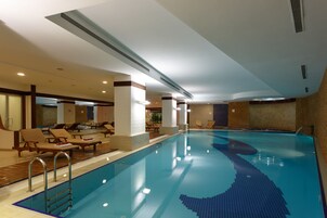 Piscine couverte