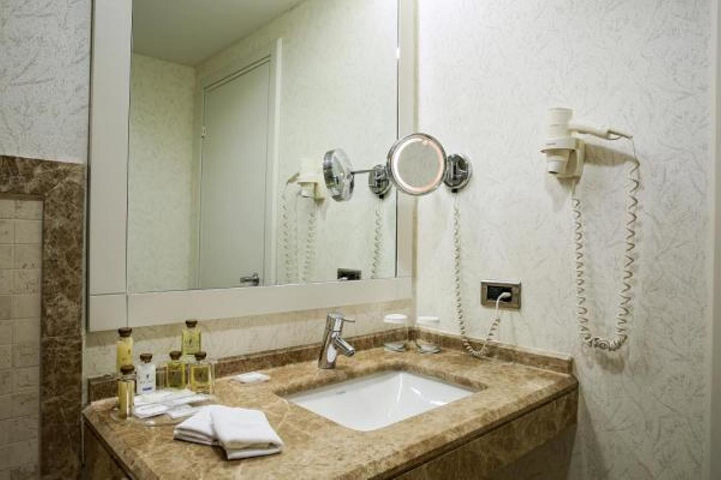 city suite, 1 king bed, smoking | view from room