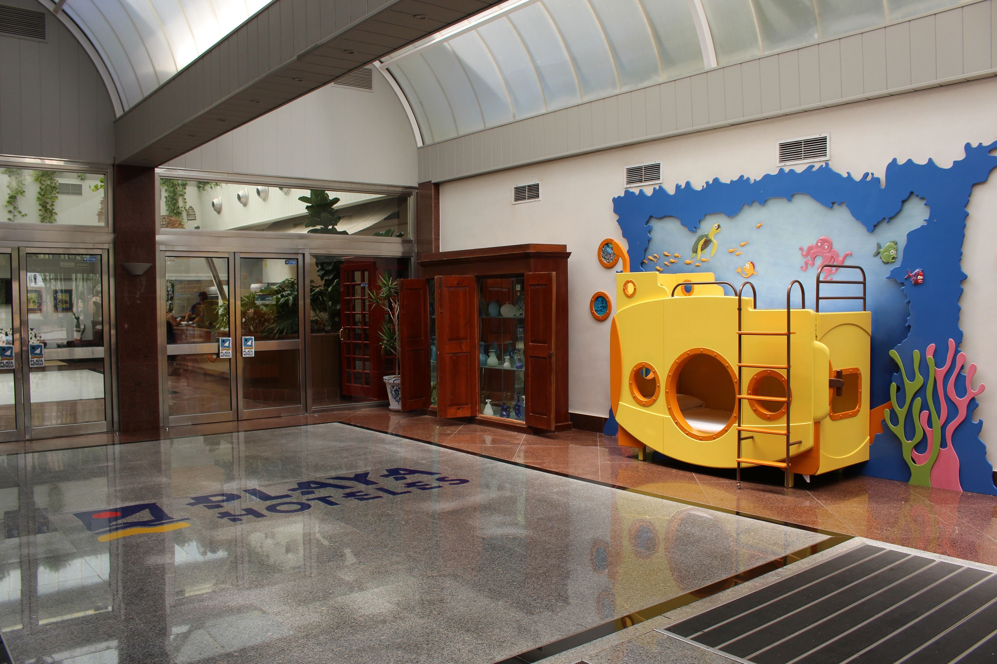 children’s play area – outdoor