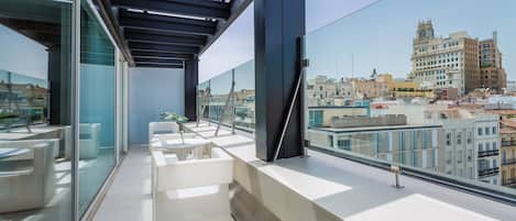 1 bedroom, minibar, in-room safe, desk