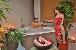 Sauna, bilik wap, rawatan badan, lulur badan, rawatan muka