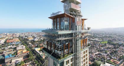 Crown Regency Hotel and Towers