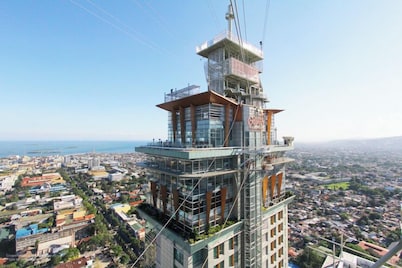 Crown Regency Hotel and Towers