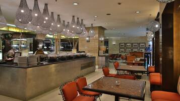 4 ravintolaa, joissa tarjoillaan aamiainen; kiinalainen keittiö