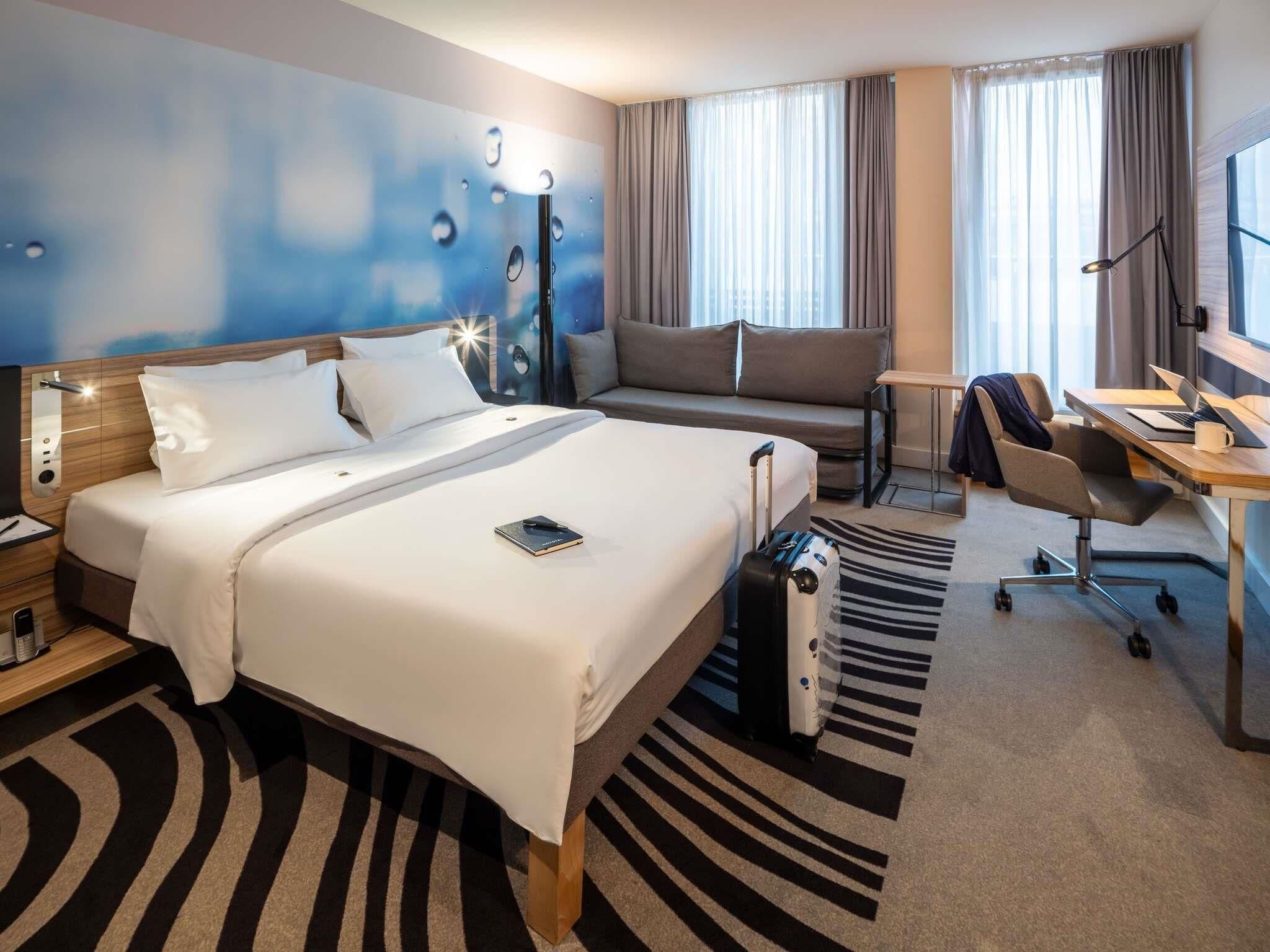 Executive Room, 1 Double Bed with Sofa bed | In-room safe, desk, blackout drapes, free cribs/infant beds