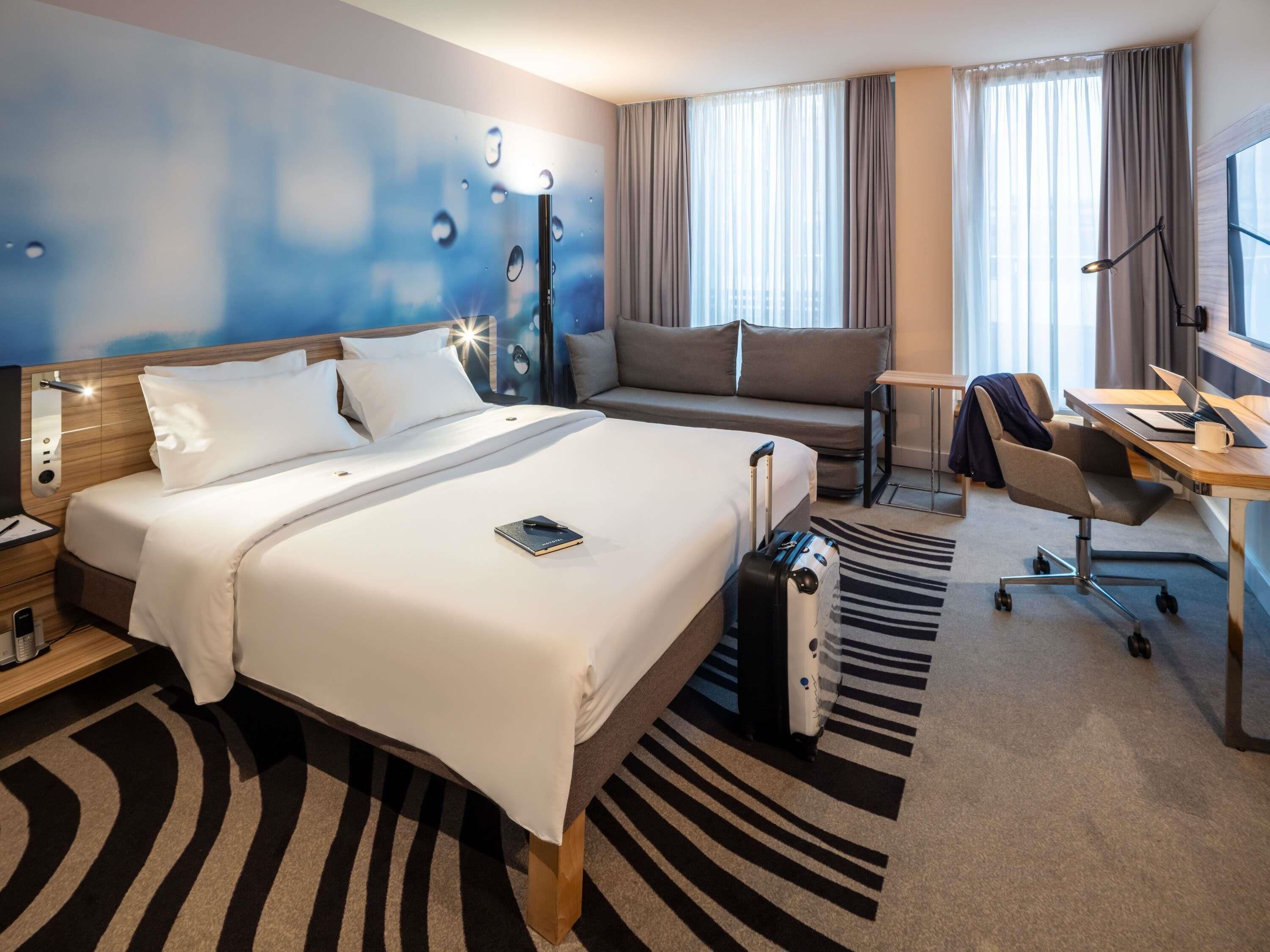 Executive Room, 1 Double Bed with Sofa bed | In-room safe, desk, blackout drapes, free cribs/infant beds