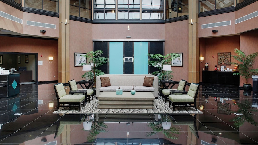 DoubleTree Suites by Hilton Bentonville