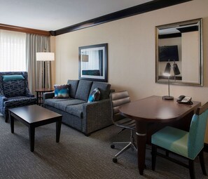 In-room safe, desk, laptop workspace, blackout drapes - DoubleTree Suites by Hilton Bentonville (Bentonville)