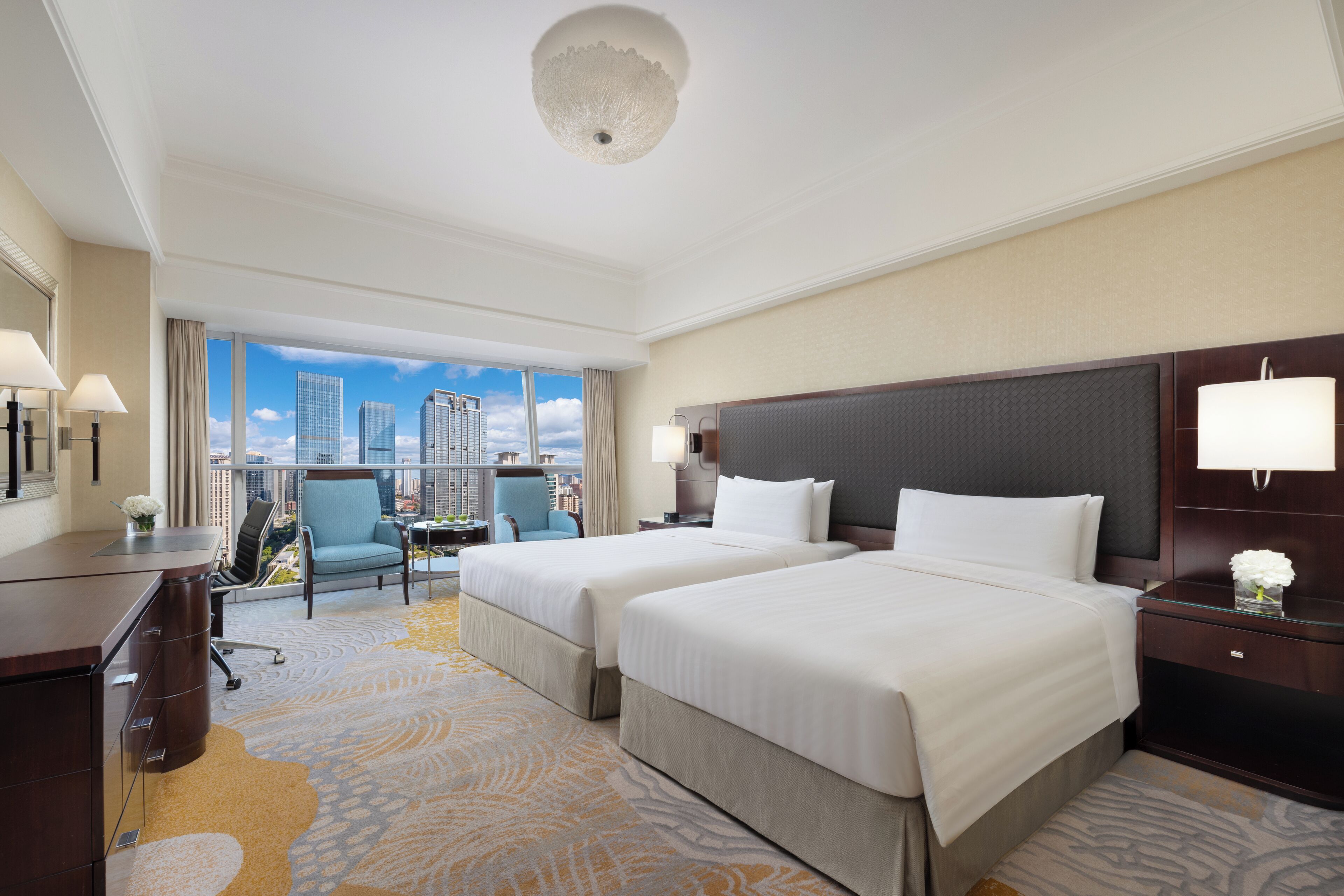 Deluxe City View Twin | Minibar, in-room safe, desk, laptop workspace