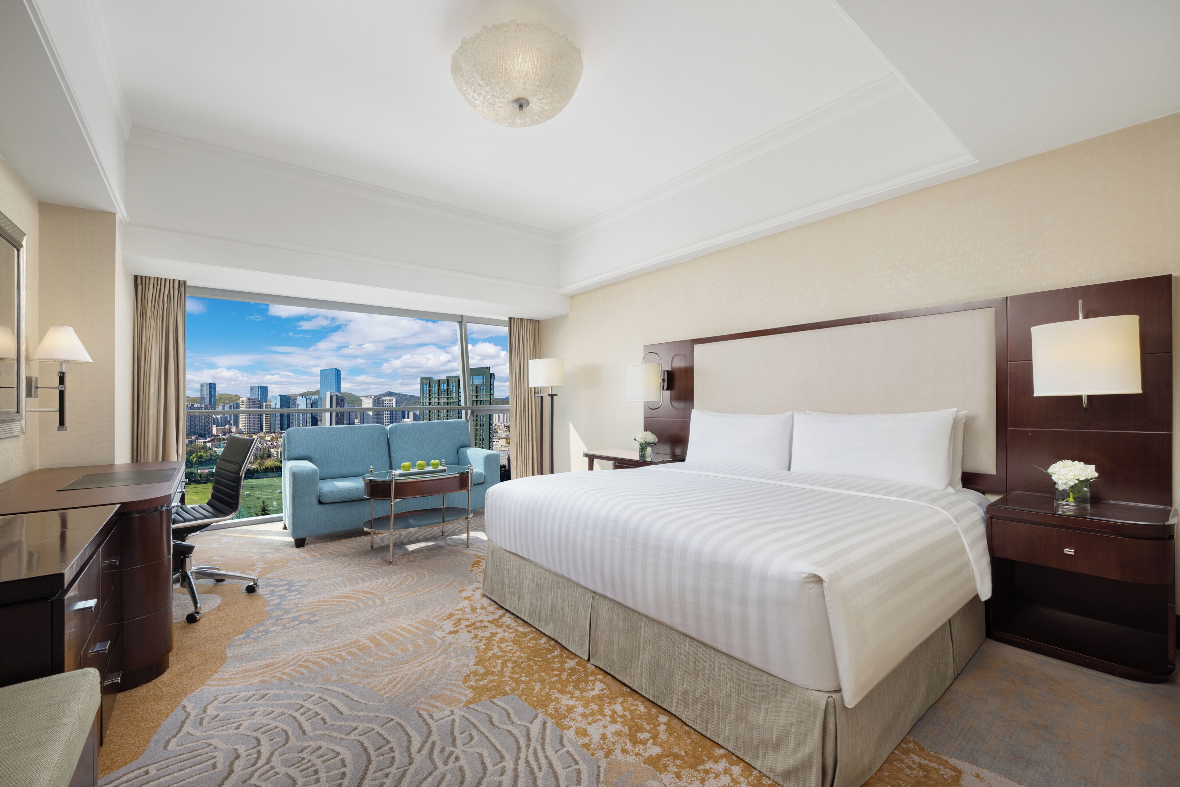 Horizon Club, Zimmer, 1 King-Bett | Minibar, Zimmersafe, Schreibtisch, laptopgeeigneter Arbeitsplatz