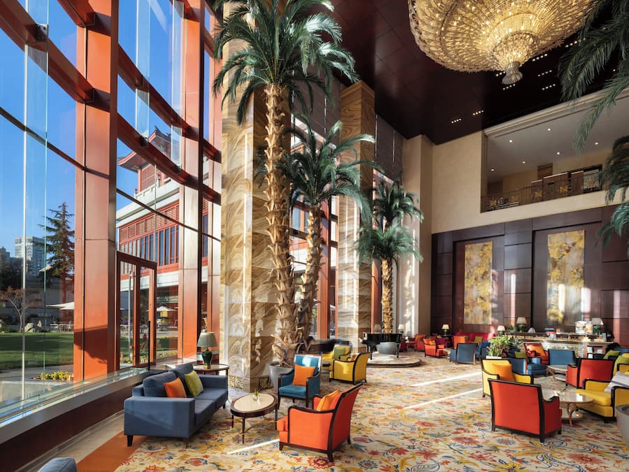 Lobby lounge, garden views, open daily