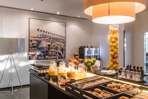 Buffet breakfast on weekdays (EUR 15 per person)