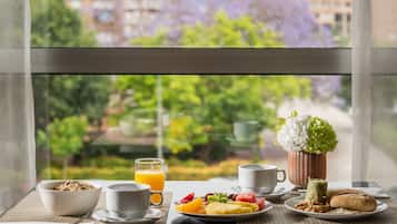 Buffet breakfast on weekends (EUR 15 per person)
