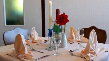 Daily buffet breakfast (EUR 12.5 per person)