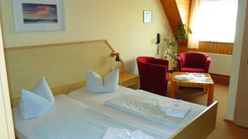 Comfort Double or Twin Room | Minibar, in-room safe, blackout drapes, cribs/infant beds