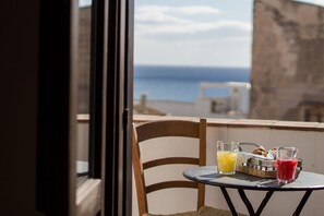 Superior Double or Twin Room | Room amenity - Alla Giudecca (Syracuse)