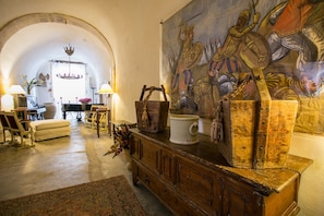 Interior - Alla Giudecca (Syracuse)