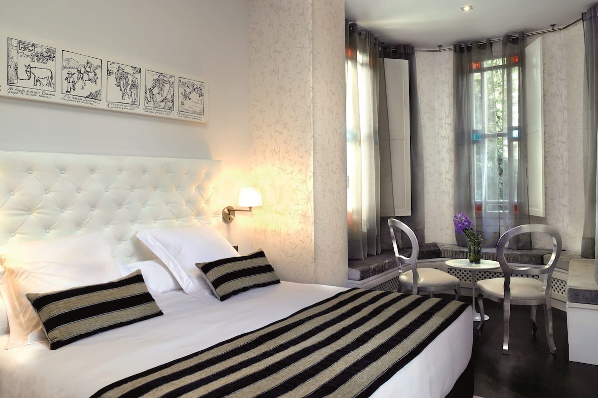 Deluxe Double Room | Premium bedding, minibar, in-room safe, individually decorated