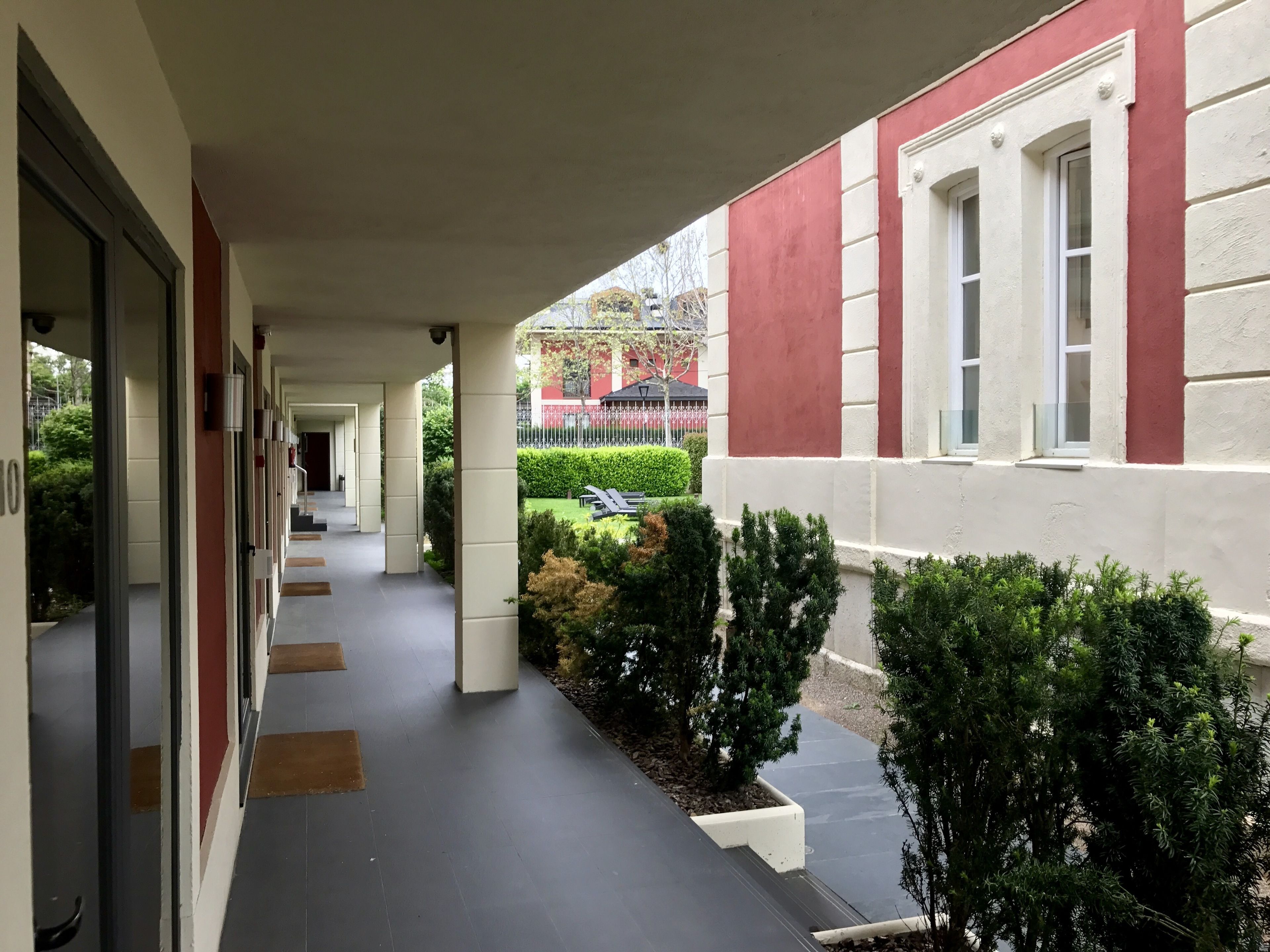 standard double room | 1 bedroom, premium bedding, minibar, in-room safe