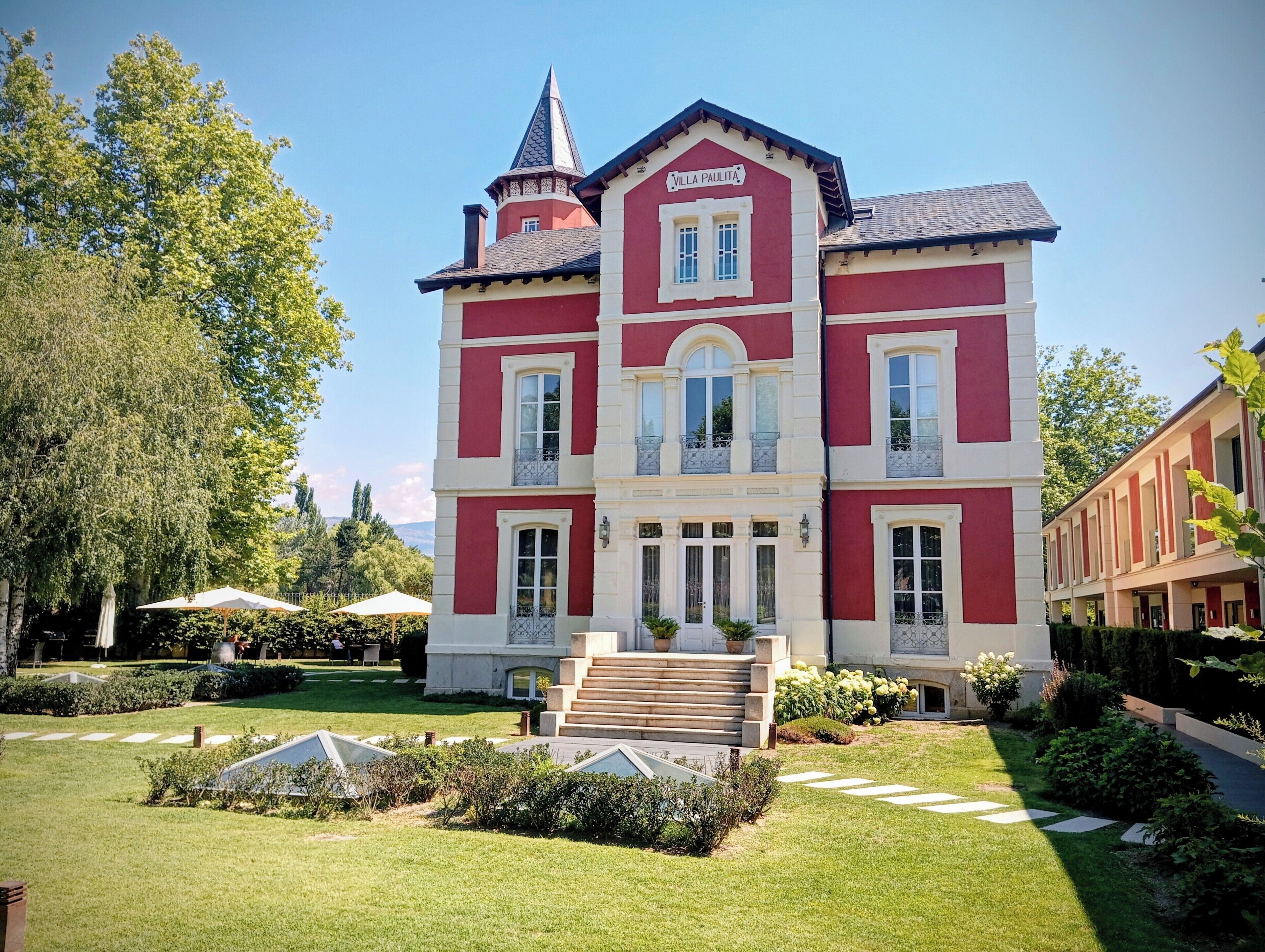 Majoituspaikan julkisivu