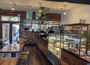 Restaurant - Punthill Williamstown (Williamstown)