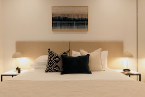 One Bedroom Apartment | Desk, iron/ironing board, free WiFi, bed sheets
