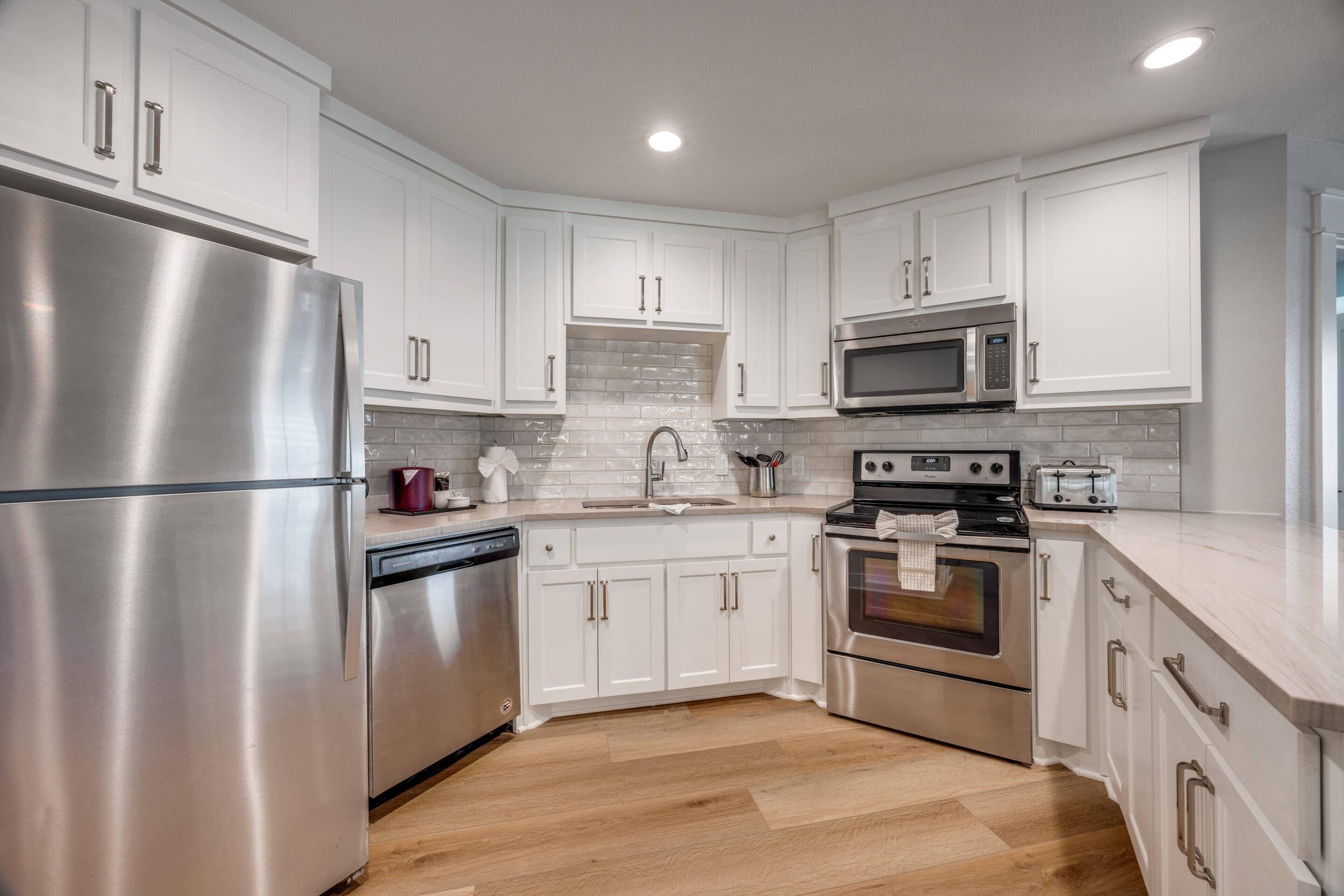 Premium bedding, individually decorated, individually furnished, desk