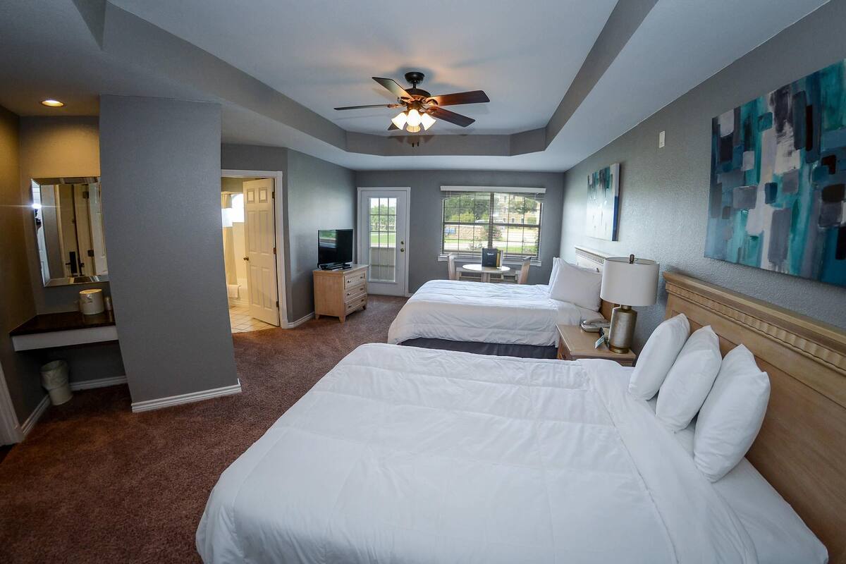 Suite, 2 Queen Beds, Non Smoking (Efficiency) | Premium bedding, desk, iron/ironing board, WiFi (free)