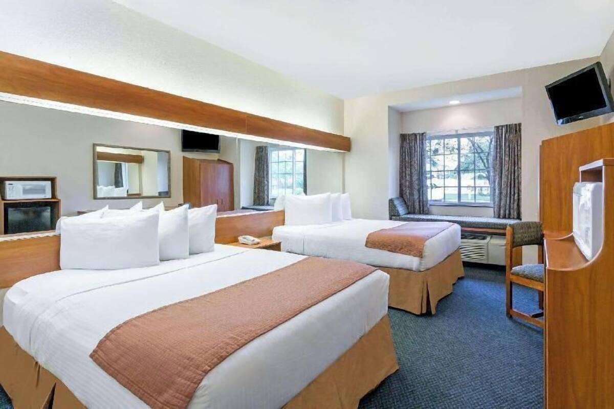 In-room safe, desk, iron/ironing board, free cribs/infant beds