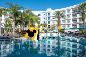 Outdoor pool, open 7:00 AM to 11:00 PM, cabanas (surcharge)