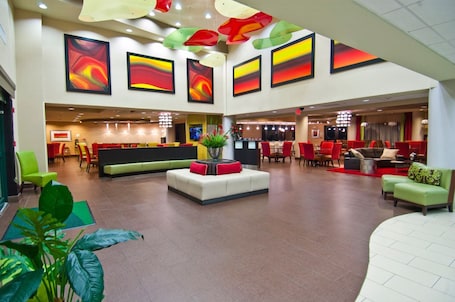 Lobby. Holiday Inn Vicksburg by IHG