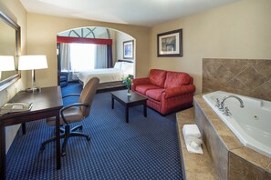 Premium bedding, desk, iron/ironing board, free cribs/infant beds - Holiday Inn Express Hotel & Suites Edson by IHG (Edson)
