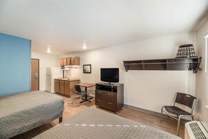 Desk, laptop workspace, iron/ironing board, free WiFi