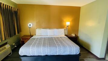 Standard Room, 1 King Bed, Non Smoking