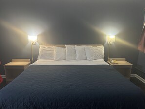 Standard Room, 1 King Bed, Non Smoking | Iron/ironing board, free WiFi, bed sheets - Budget Inn Pulaski (Pulaski)