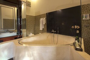 Family Villa, 2 Bedrooms, Private Pool, Hill View | Bathroom | Separate tub and shower, deep soaking tub, hydromassage showerhead - The Beverly Hills Bali a Luxury Villas & Spa (Ungasan)