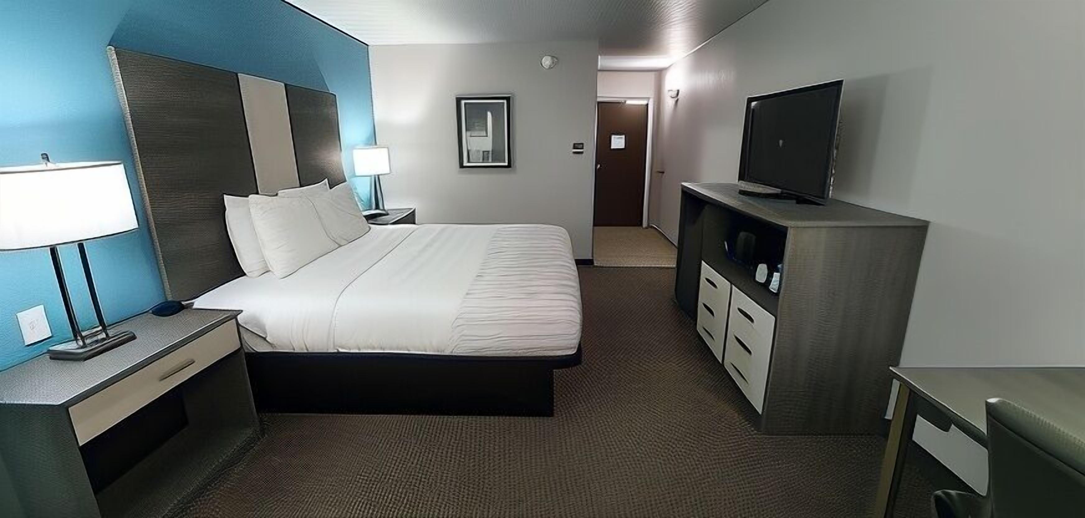 Premium bedding, pillowtop beds, individually decorated