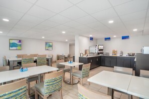 Free daily continental breakfast