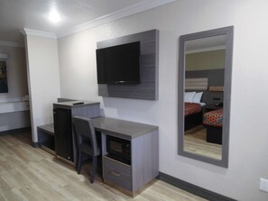 Room, 2 Queen Beds | Room amenity - Americas Best Value Inn Rialto (Rialto)