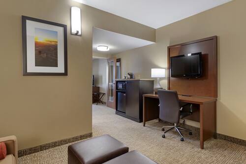 Suite, Multiple Beds, Non Smoking | Living area | 32-inch LED TV with digital channels, TV
