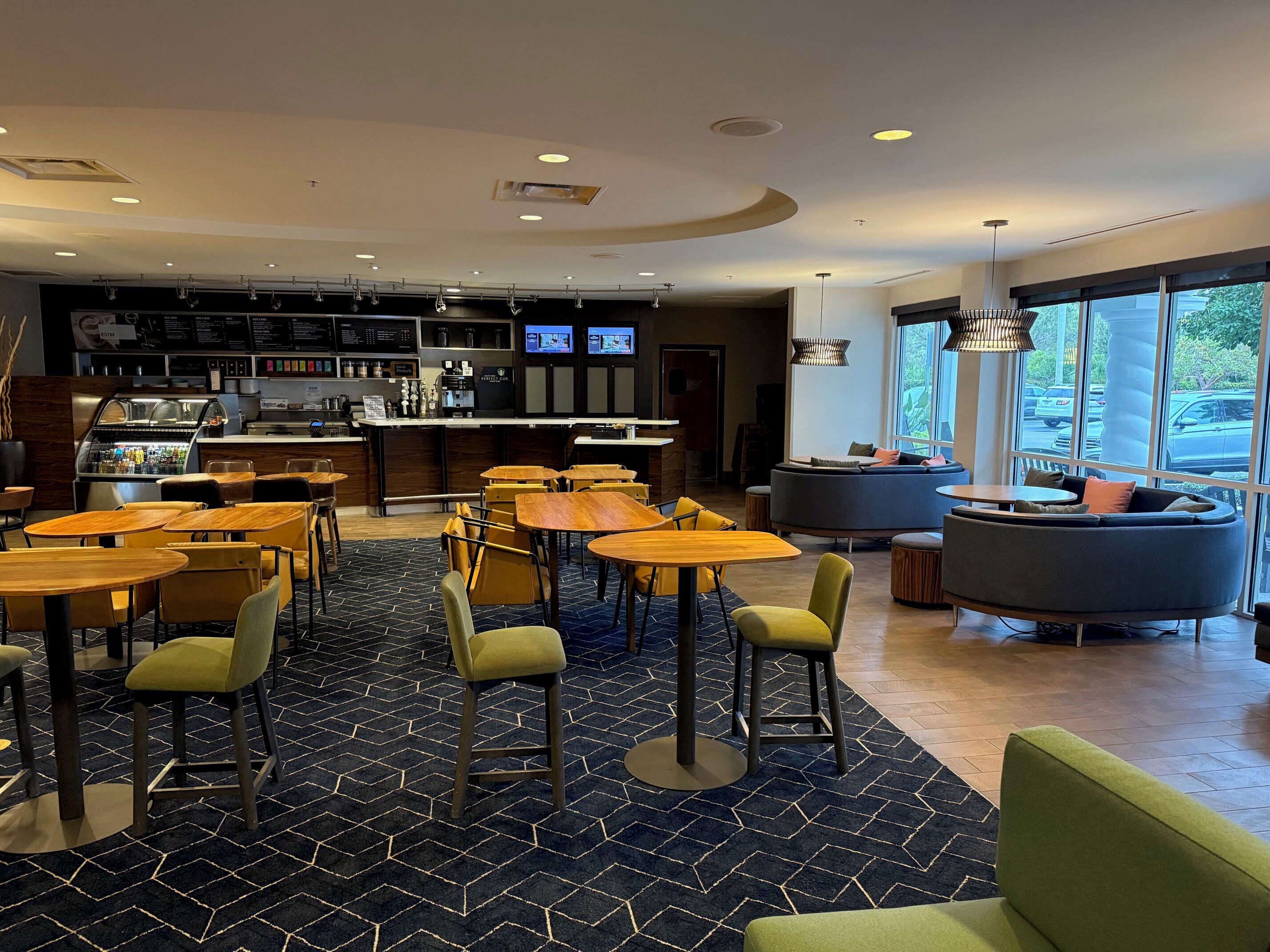 breakfast and dinner served, american cuisine