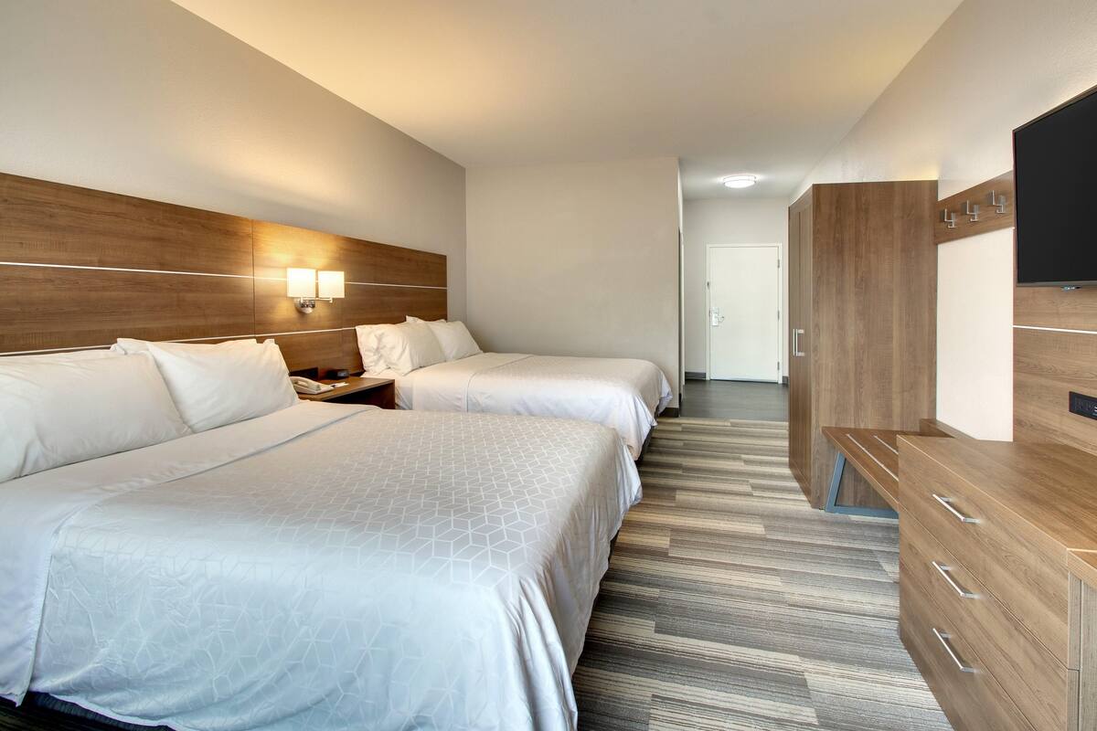 In-room safe, desk, iron/ironing board, cribs (free)