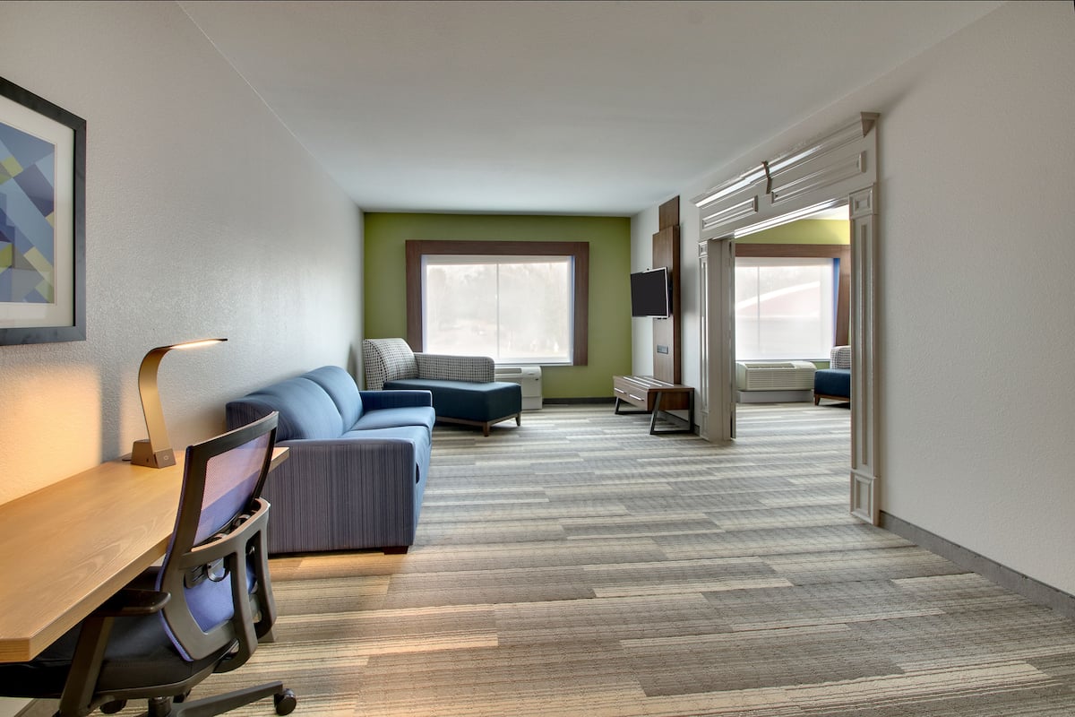 Suite, 1 Bedroom | In-room safe, desk, iron/ironing board, free cribs/infant beds