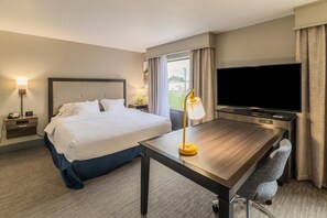 Minibar, brankas, setrika/meja setrika, dan tempat tidur bayi gratis